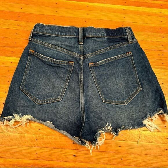 Abercrombie & Fitch The Cutoff Short High Rise Curve Love denim shorts - Picture 2 of 3